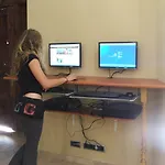 بيت شباب Be *
