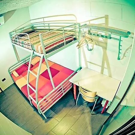 Be Hostel