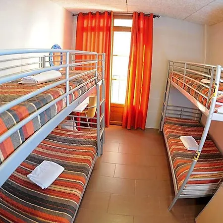 Be Hostel